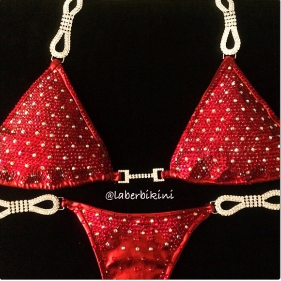 Competition bikini - Picture 1 of 2