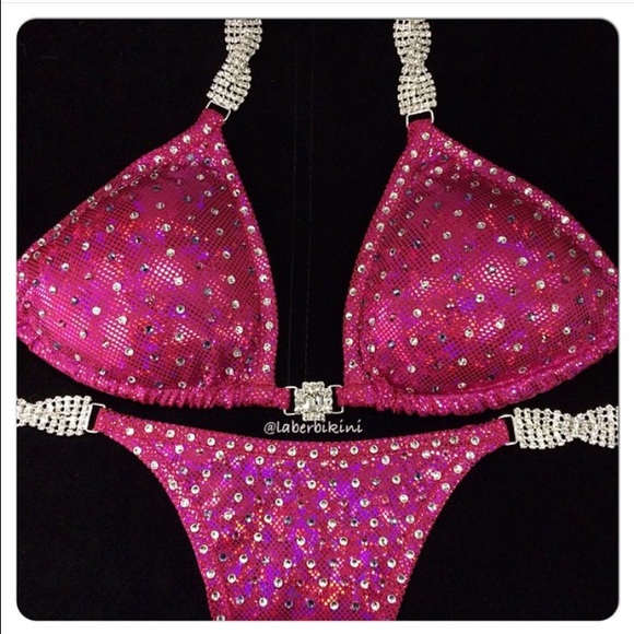Competition bikini - Picture 1 of 2