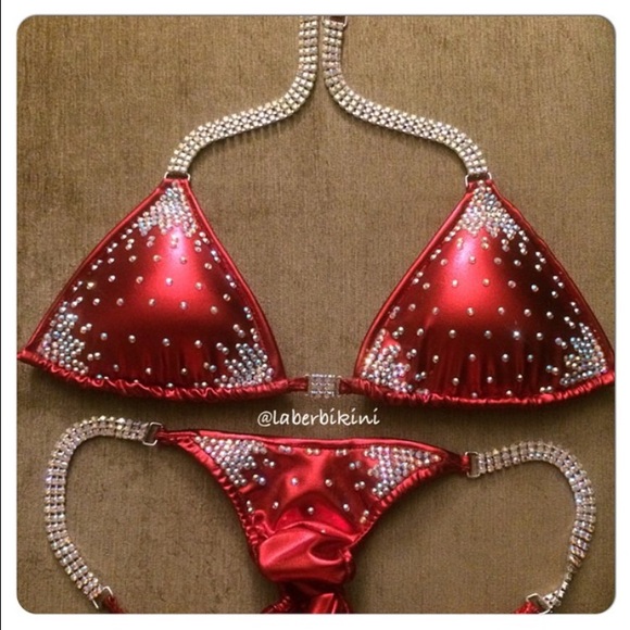 Competition bikini - Picture 1 of 3