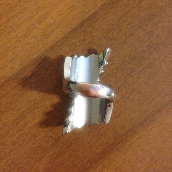 Sparkly leaf ring - Picture 3 of 3
