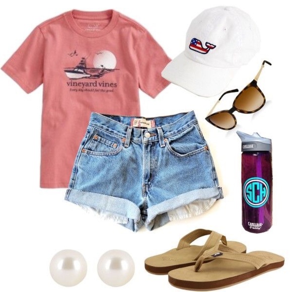 Not selling!! ISO of preppy clothes💕😍