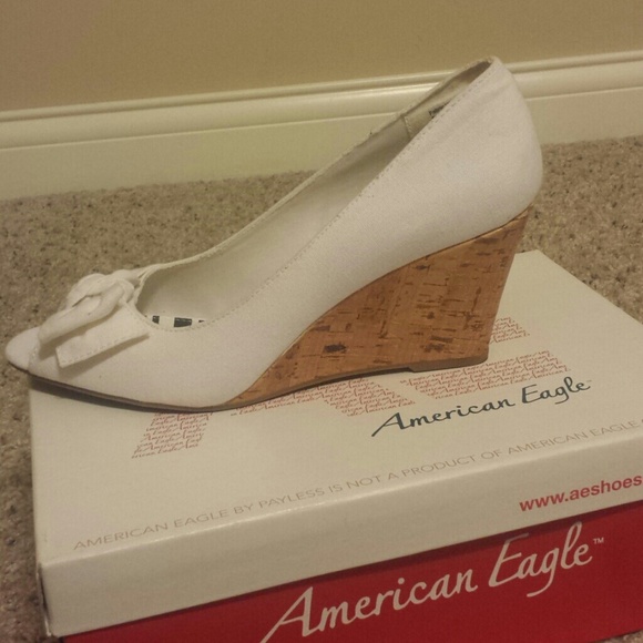 White wedges