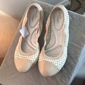 Payless Comfort Plus Flats