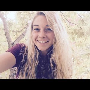 Meet your Posher, Abby