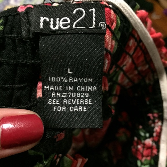 Floral romper! - Picture 3 of 3