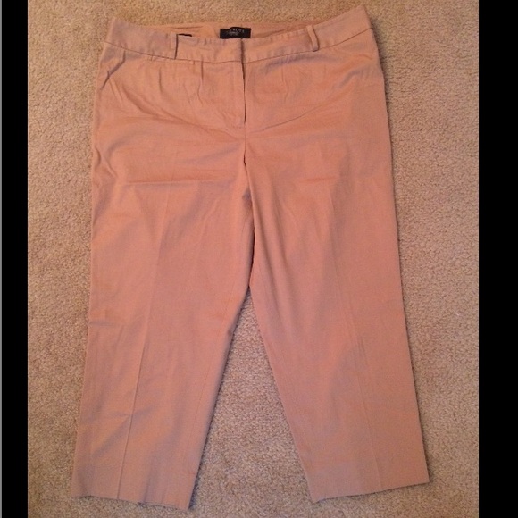 Bundle Khaki classic capris and white pants