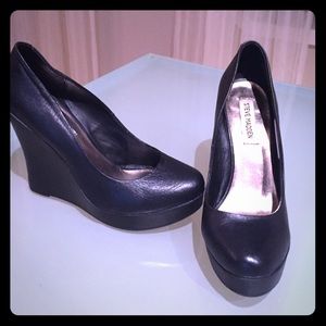 Steve Madden platform wedges in black leather
