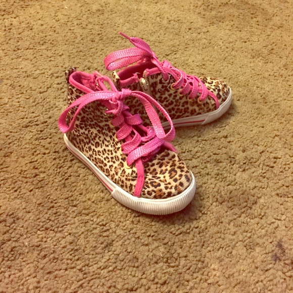 Little girl cheetah high tops.