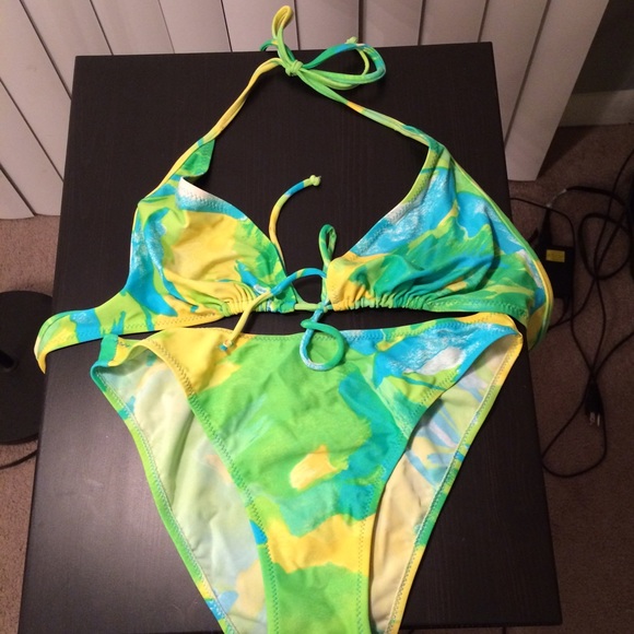 MUST go! Summery blue, green, and yellow bikini!