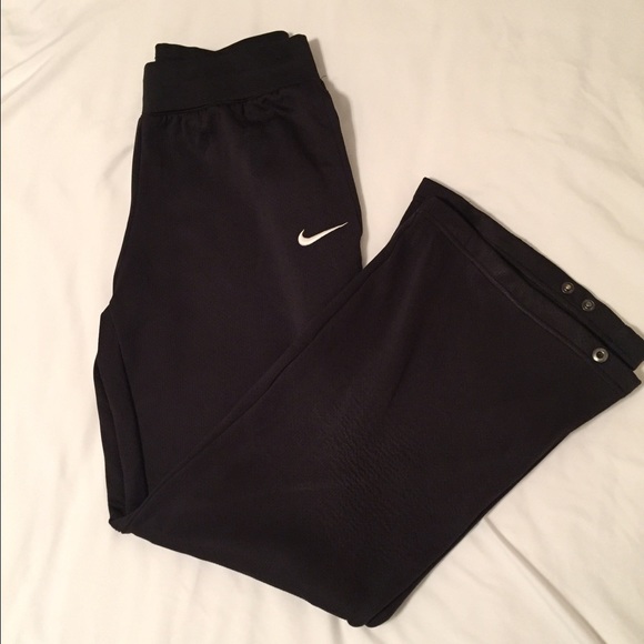 Black Nike sweat pants
