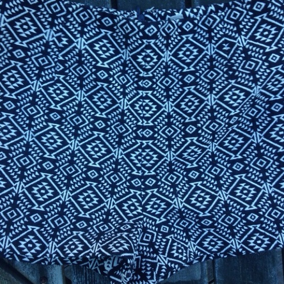 High waisted Shorts - Picture 3 of 4