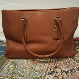 Stunning and classic Coach Purse