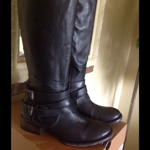 **Sold**Freebird by Steven boots - Picture 2 of 4