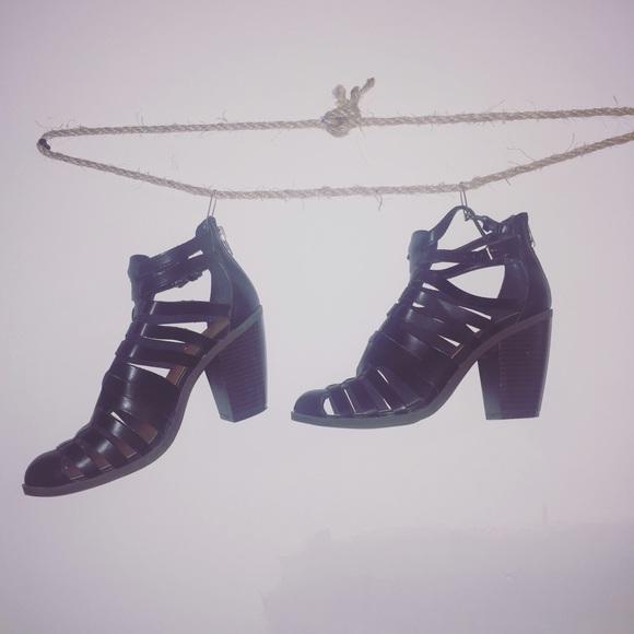 Dolce vita bootie heals