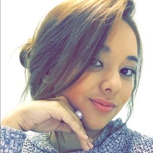 Meet your Posher, Cristal