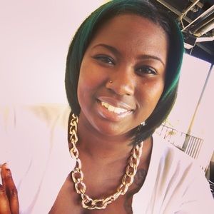 Meet your Posher, Kadijah