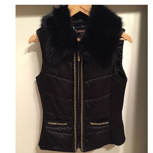 Black faux fur collar vest