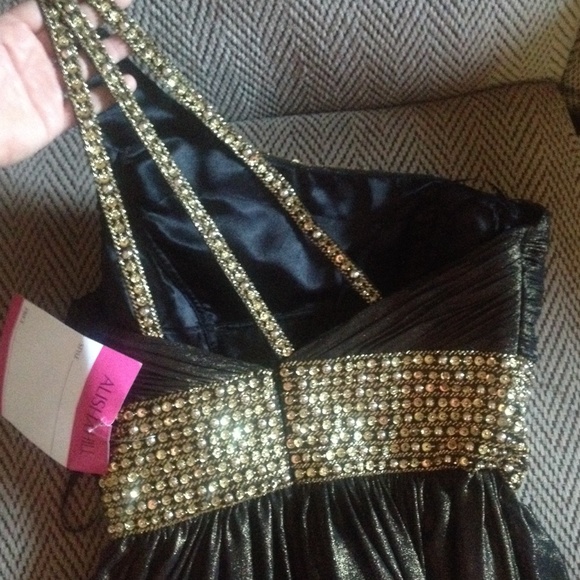 Alisha Hill dress