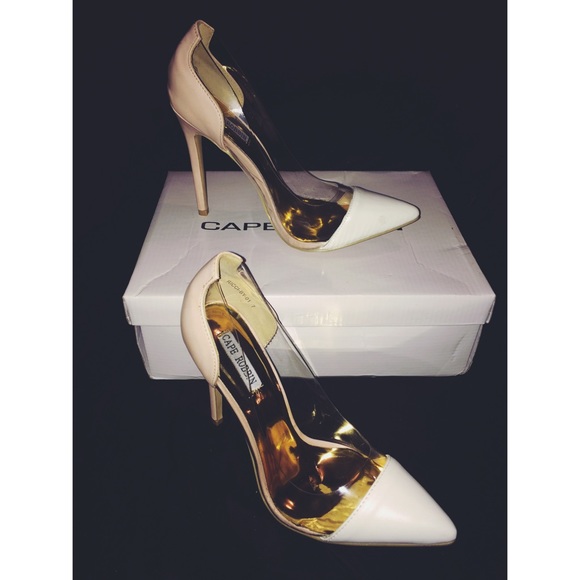 Cape Robbin heels