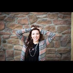Meet your Posher, Hayley