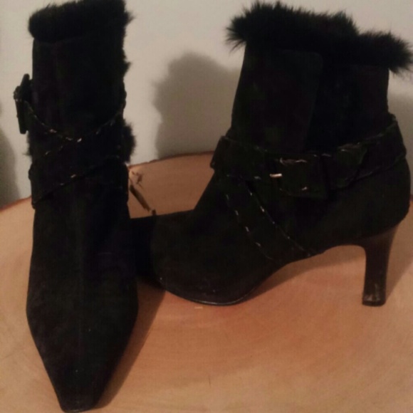 Black heel boots