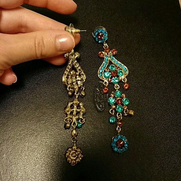 Earings - Picture 2 of 2