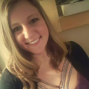 Meet your Posher, Eva