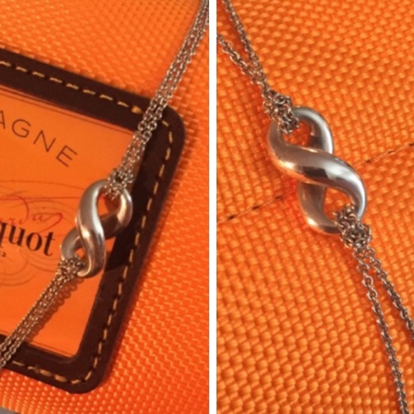 SOLD NIB Auth Tiffany &Co Infinity Necklace - Picture 4 of 4