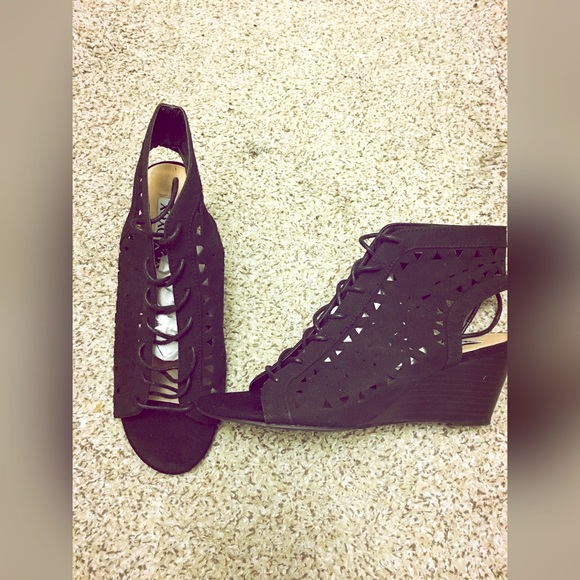 Black lace up wedge size 8