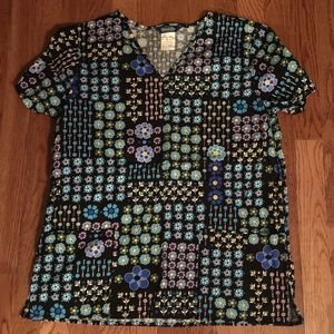 Scrub top size small