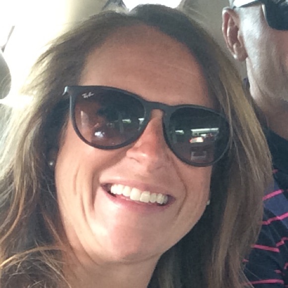 Meet your Posher, Stephanie