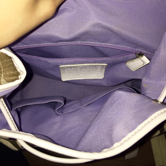 Authentic Coach Daisy Signature Backpack - Picture 3 of 4