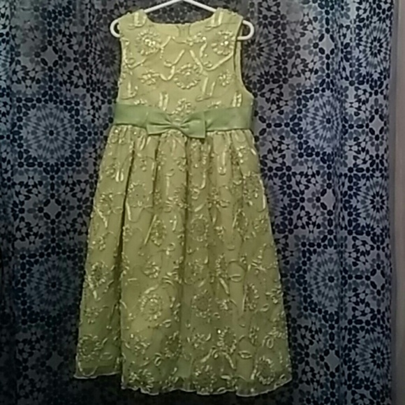 Little girls party dress