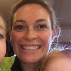 Meet your Posher, Lara