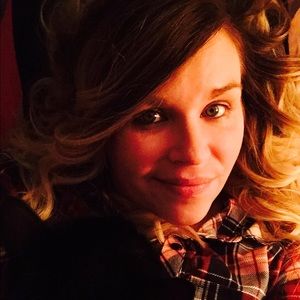 Meet your Posher, Julia