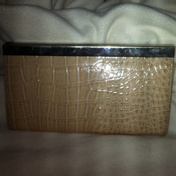 Target wallet - Picture 3 of 3