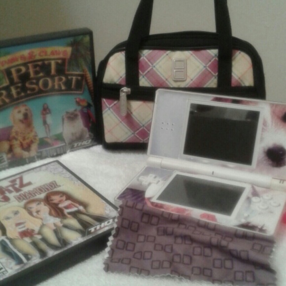 Nintendo ds lite bundle - Picture 2 of 2