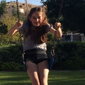 Meet your Posher, Yasmine