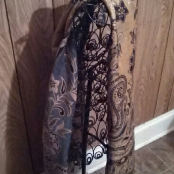 Scarf - Picture 3 of 3