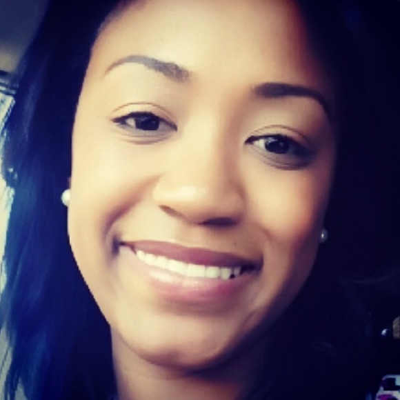 Meet your Posher, Courtney