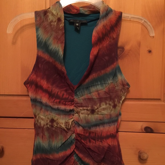 V-neck watercolor look tank top