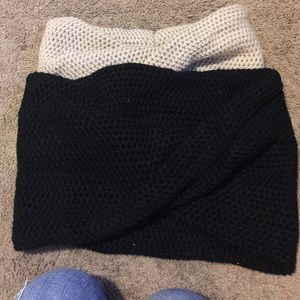 2 Knit scarfs for $6