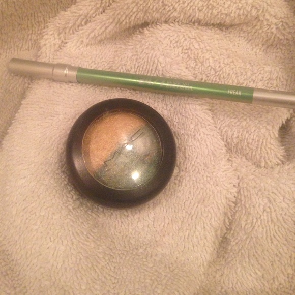 Urban decay eyeliner and MAC shadow