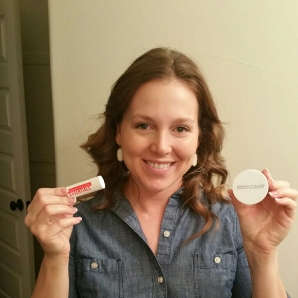 Meet your Posher, Lisa - Picture 1 of 1