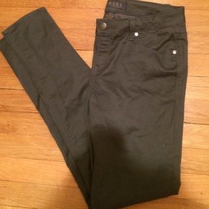 Dark Gray/Green Jeans