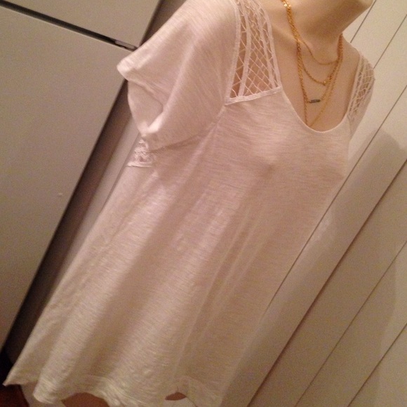 Express Beautiful top - Picture 2 of 4