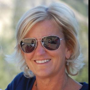 Meet your Posher, Debi