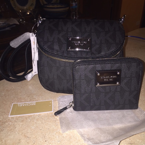 MICHAEL Michael Kors Handbags - *SOLD*** Michael Kors Small Cross Body & Wallet