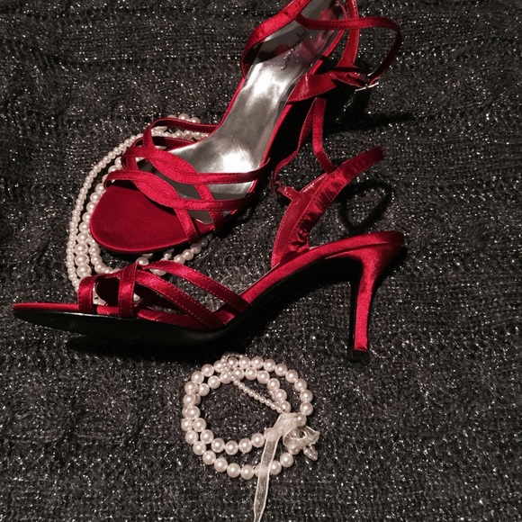 Jaqueline Ferrer Red Dressy Sandals