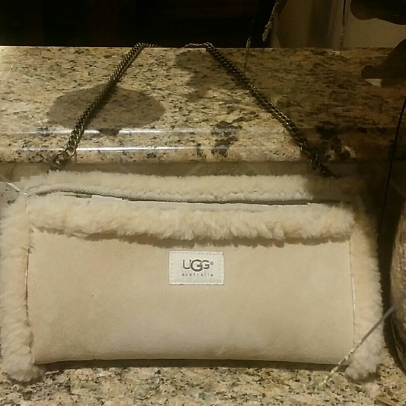 UGG Bag - Picture 2 of 3